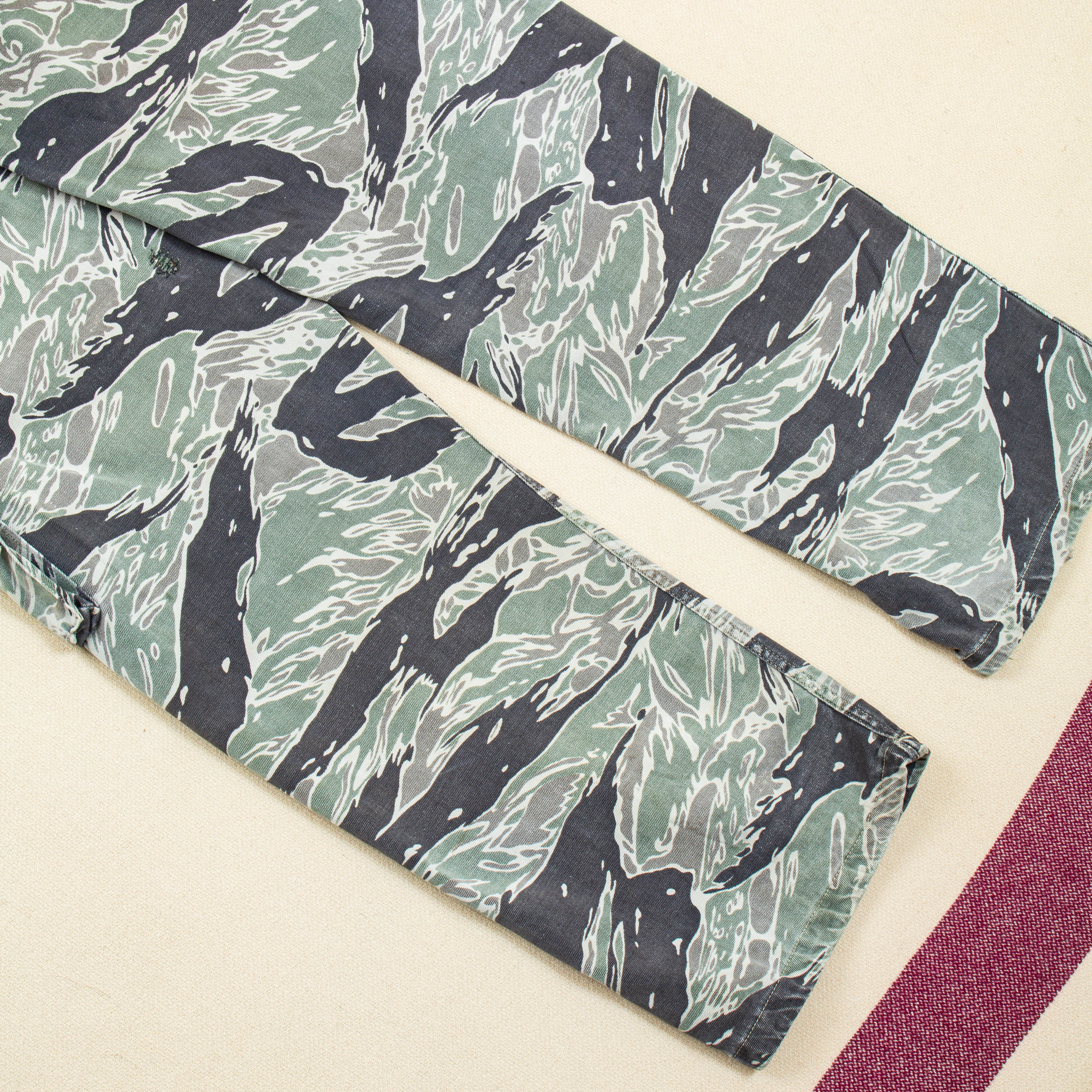 60s Vietnam War Vintage Tadpole Sparse (TDS) Tigerstripe Trousers - 28x29 - Image 10