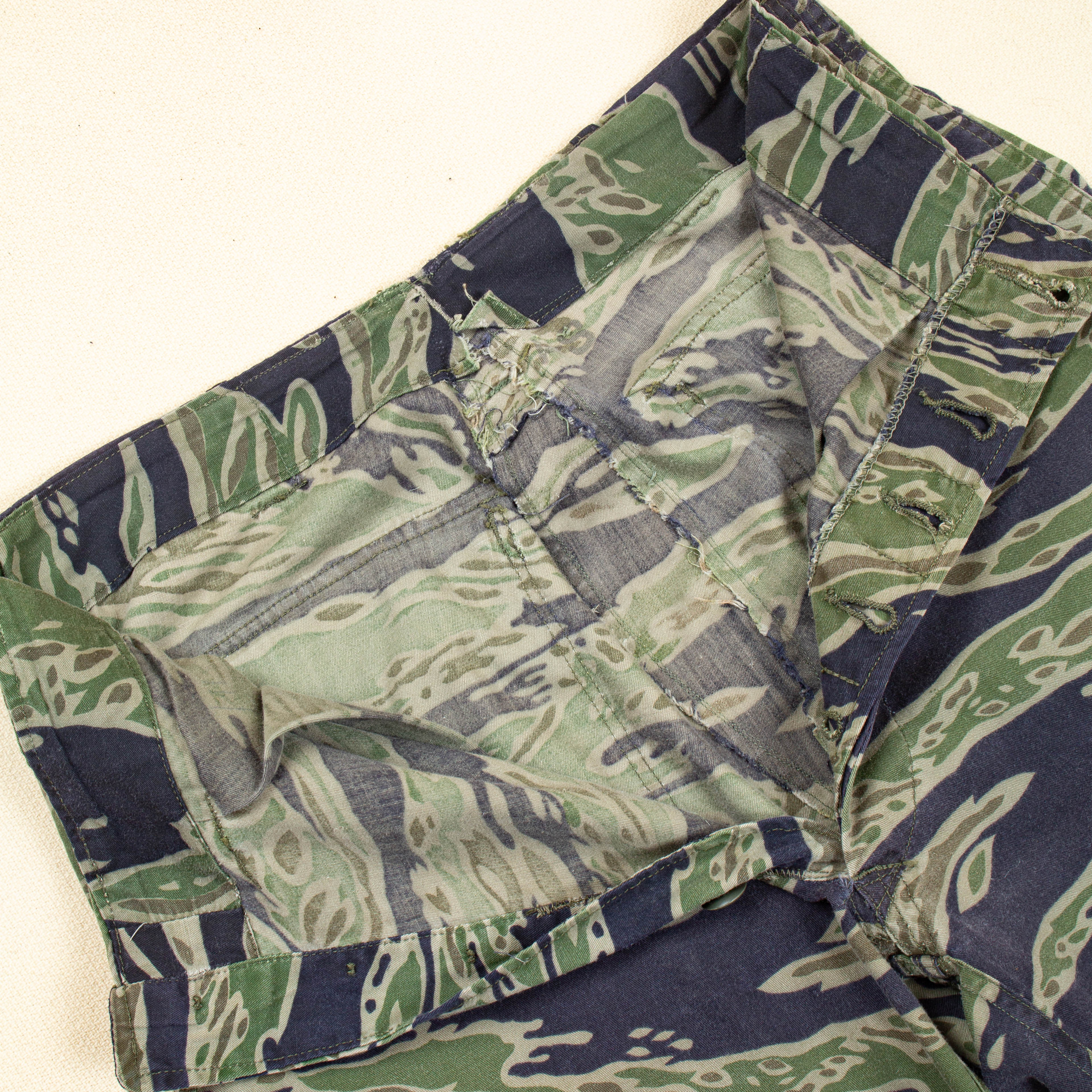 60s Vintage Late War Lightweight Dense (LLD) Tigerstripe Trousers - 28x28 - Image 7