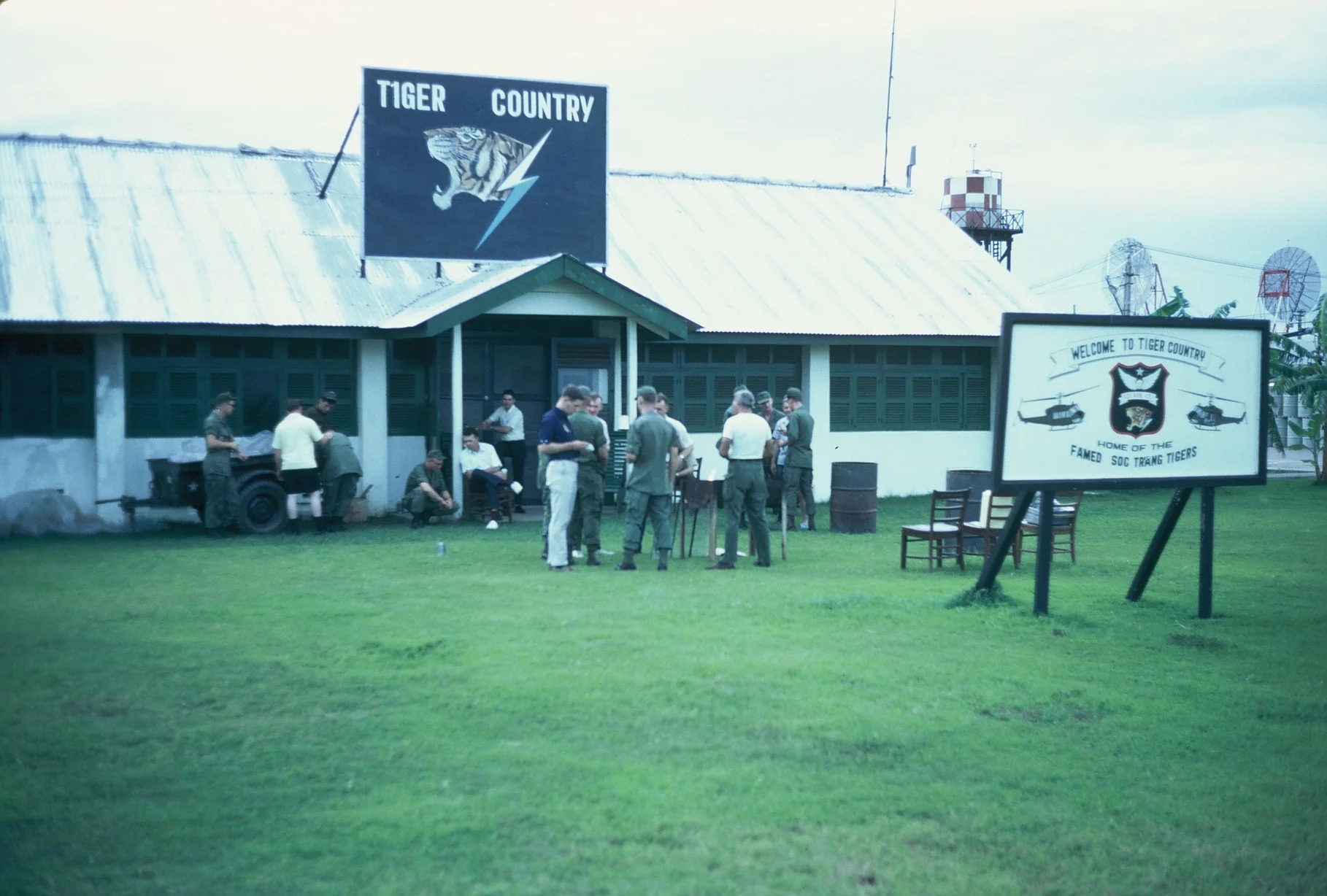 60s Vintage Vietnamese Hand-Embroidered 121st Aviation Company Pocket Patch - Image 9