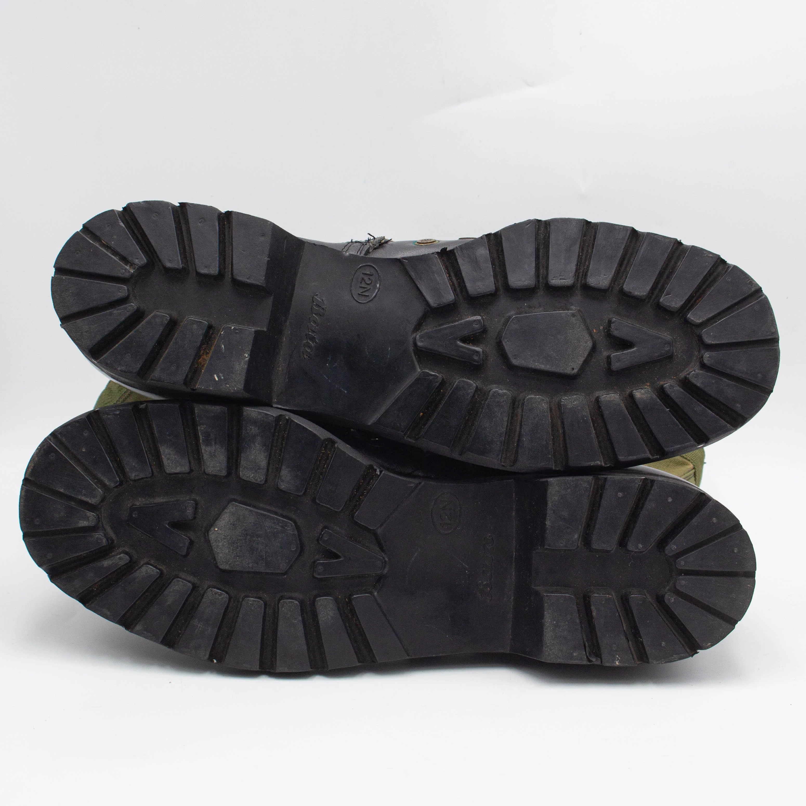 NOS 60s Vietnam War 2nd Pattern Tropical Combat / Jungle Boots - UK 10N - Image 9